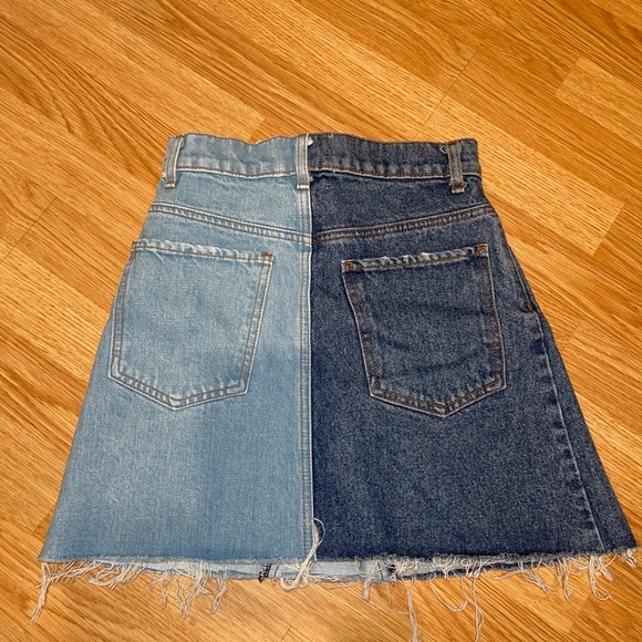 NWT Revice denim mini skirt two toned - Picture 2 of 3